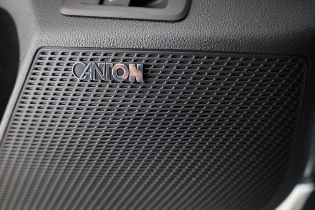 Skoda Octavia Combi RS 2.0 TSI DSG, Sonderlackierung, Pano, AHK, 19 Zoll, Canton, el. Klappe, Navi, Matrix, sofort 