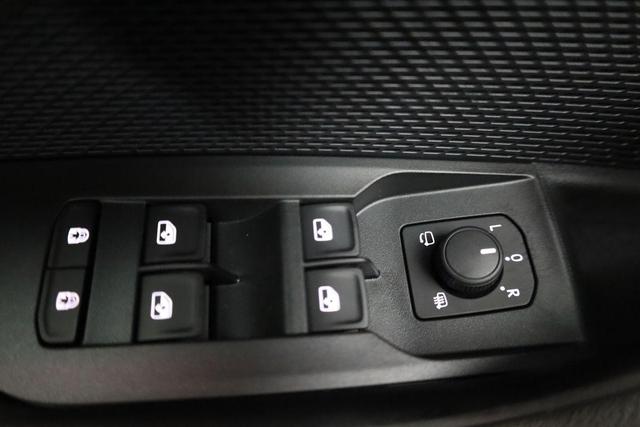 Skoda Octavia Combi RS 2.0 TSI DSG, Sonderlackierung, Pano, AHK, 19 Zoll, Canton, el. Klappe, Navi, Matrix, sofort 