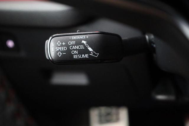 Skoda Octavia Combi RS 2.0 TSI DSG, Sonderlackierung, Pano, AHK, 19 Zoll, Canton, el. Klappe, Navi, Matrix, sofort 