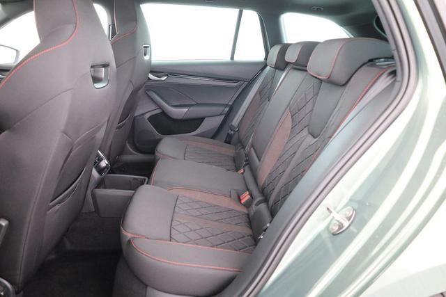 Skoda Octavia Combi RS 2.0 TSI DSG, Sonderlackierung, Pano, AHK, 19 Zoll, Canton, el. Klappe, Navi, Matrix, sofort 