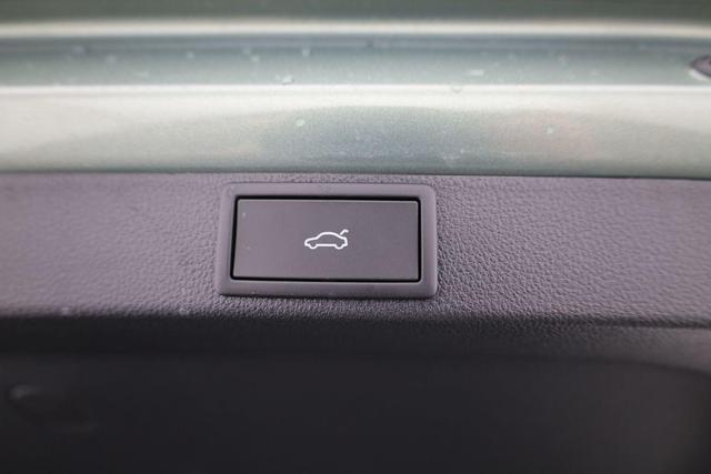Skoda Octavia Combi RS 2.0 TSI DSG, Sonderlackierung, Pano, AHK, 19 Zoll, Canton, el. Klappe, Navi, Matrix, sofort 