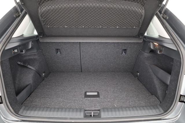 Skoda Kamiq Selection 1.5 TSI Selection, AHK, Kamera, Winter, 4-J Garantie 