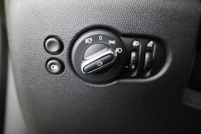 MINI Cabrio Cooper Classic Trim 1.5 Trim, Leder, LED, Navi, 1. Hand 