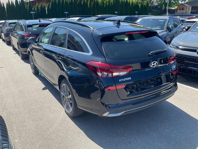 Hyundai i30 Kombi 1.5 T-GDI Family, Navi, Side, Winter, 17-Zoll, Klimaautomatik 