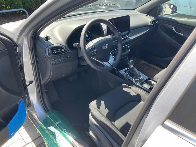 Hyundai i30 Kombi - 1.0 T-GDI DCT Family, Navi, ACC, Side, Winter, 17-Zoll, Klimaautomatik