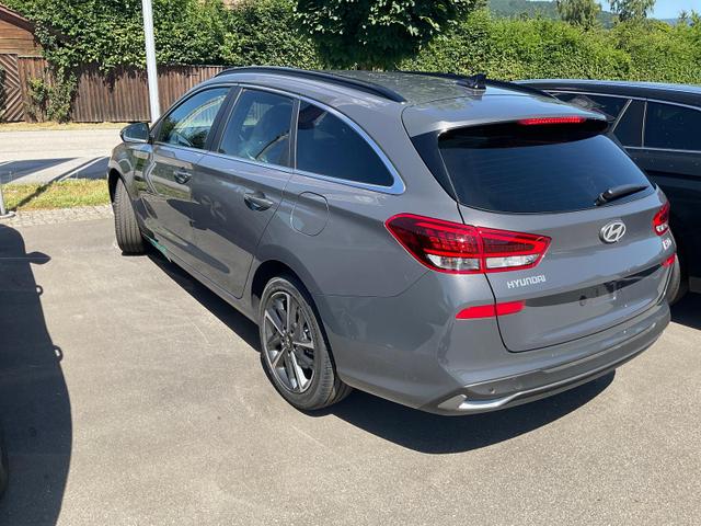Hyundai i30 Kombi 1.0 T-GDI DCT Family, Navi, ACC, Side, Winter, 17-Zoll, Klimaautomatik 