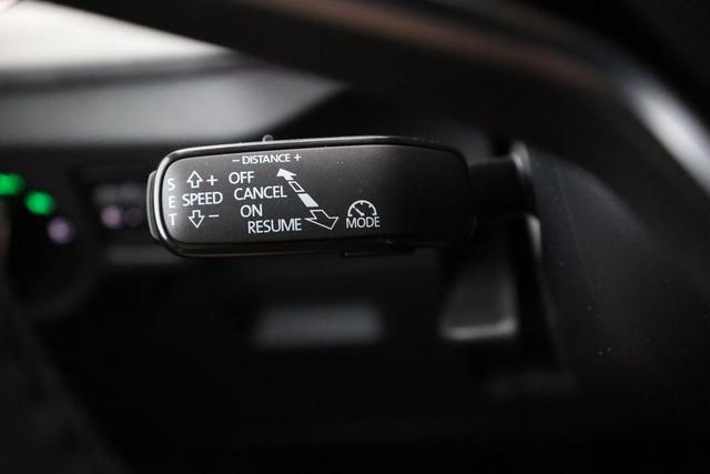 Skoda Kamiq Selection 1.0 TSI 130 Jahre, AHK, el. Klappe, Side, 17-Zoll, Winter 