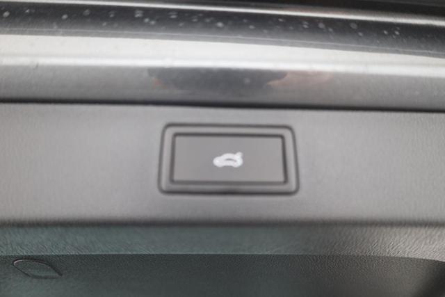 Skoda Kamiq Selection 1.0 TSI 130 Jahre, AHK, el. Klappe, Side, 17-Zoll, Winter 