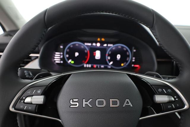 Skoda Kamiq Selection 1.5 TSI DSG 130 Jahre, el. Klappe, Side, 17-Zoll, Winter 