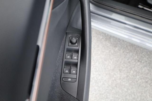 Skoda Kamiq Selection 1.5 TSI DSG 130 Jahre, el. Klappe, Side, 17-Zoll, Winter 