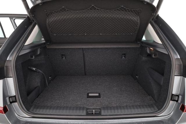 Skoda Kamiq Selection 1.5 TSI DSG 130 Jahre, el. Klappe, Side, 17-Zoll, Winter 