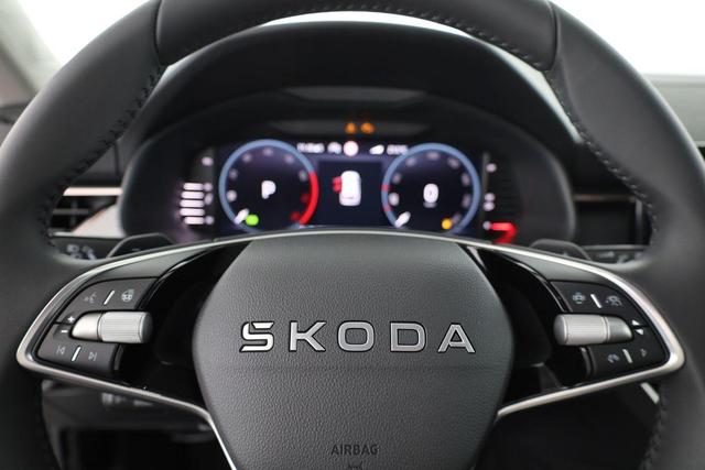 Skoda Kamiq Selection 1.5 TSI DSG 130 Jahre, AHK, el. Klappe, Side, 17-Zoll, Winter 