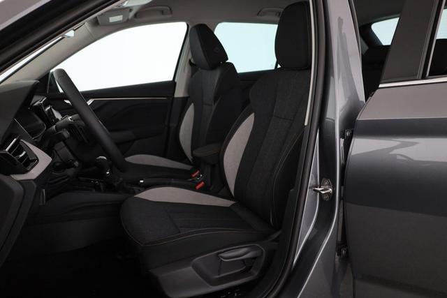 Skoda Kamiq Selection 1.5 TSI DSG 130 Jahre, AHK, el. Klappe, Side, 17-Zoll, Winter 