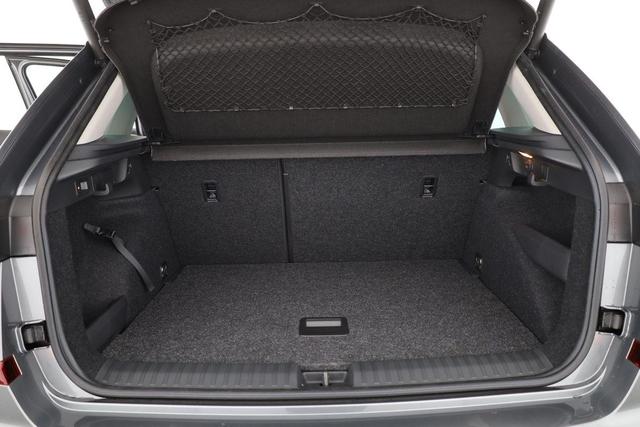 Skoda Kamiq Selection 1.5 TSI DSG 130 Jahre, AHK, el. Klappe, Side, 17-Zoll, Winter 