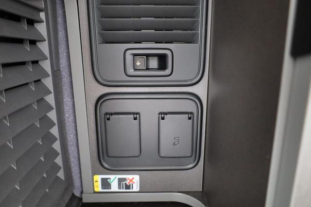 Volkswagen T7 California Beach Camper TDI DSG, 18-Zoll, ArtVelour, Markise, AHK, IQ.Light, Standheizung 