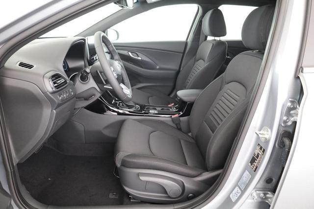 Hyundai i30 Kombi 1.0 T-GDI DCT Family, Navi, ACC, Side, Winter, 17-Zoll, Klimaautomatik 