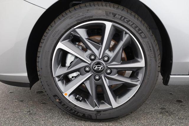 Hyundai i30 Kombi 1.0 T-GDI DCT Family, Navi, ACC, Side, Winter, 17-Zoll, Klimaautomatik 