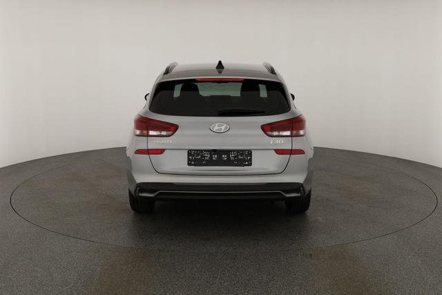 Hyundai i30 Kombi 1.0 T-GDI DCT Family, Navi, ACC, Side, Winter, 17-Zoll, Klimaautomatik 