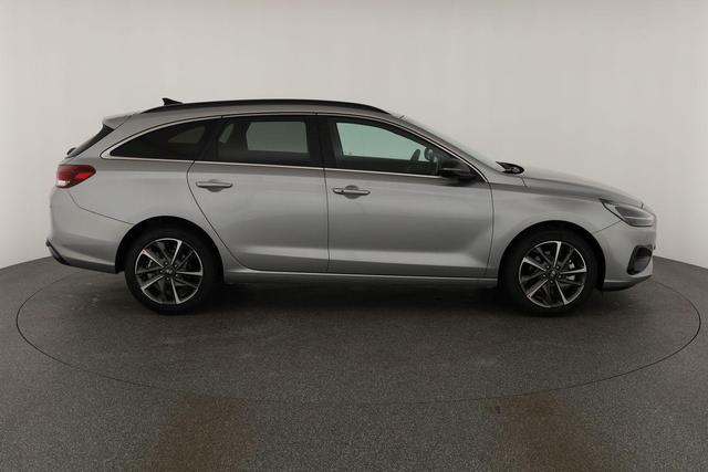 Hyundai i30 Kombi 1.0 T-GDI DCT Family, Navi, ACC, Side, Winter, 17-Zoll, Klimaautomatik 