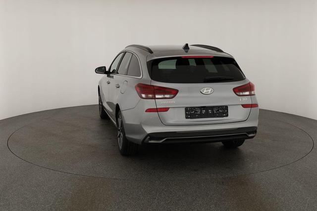 Hyundai i30 Kombi 1.0 T-GDI DCT Family, Navi, ACC, Side, Winter, 17-Zoll, Klimaautomatik 