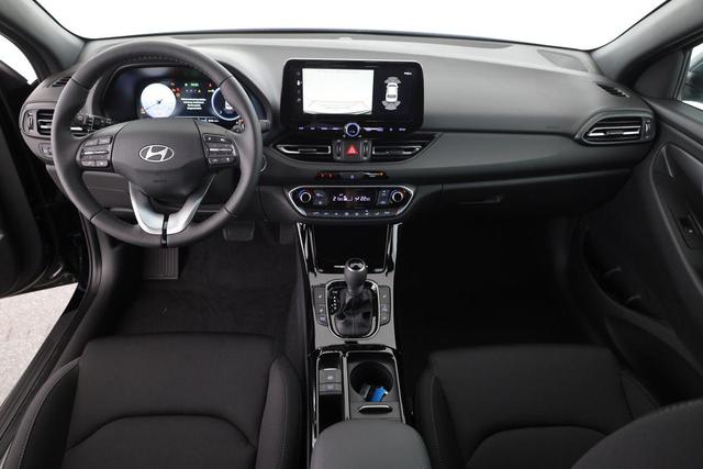 Hyundai i30 Kombi 1.0 T-GDI DCT Family, Navi, ACC, Side, Winter, 17-Zoll, Klimaautomatik 