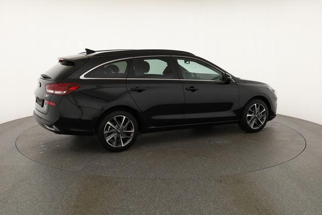 Hyundai i30 Kombi 1.0 T-GDI DCT Family, Navi, ACC, Side, Winter, 17-Zoll, Klimaautomatik 