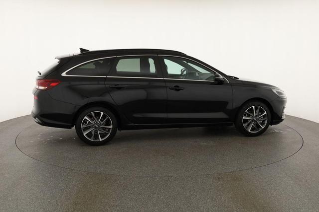 Hyundai i30 Kombi 1.0 T-GDI DCT Family, Navi, ACC, Side, Winter, 17-Zoll, Klimaautomatik 