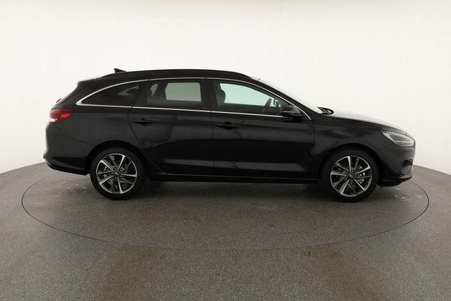 Hyundai i30 Kombi 1.0 T-GDI DCT Family, Navi, ACC, Side, Winter, 17-Zoll, Klimaautomatik 
