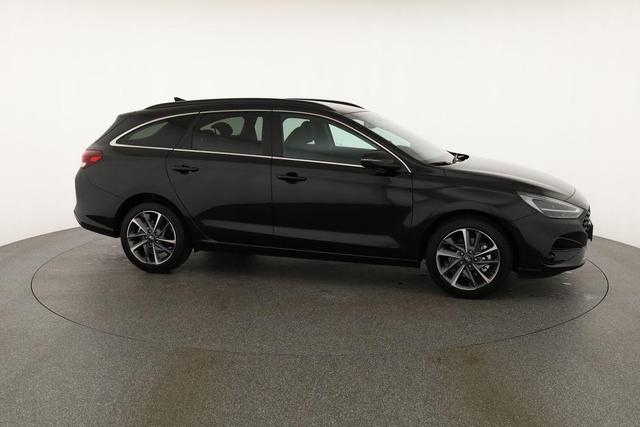 Hyundai i30 Kombi 1.0 T-GDI DCT Family, Navi, ACC, Side, Winter, 17-Zoll, Klimaautomatik 