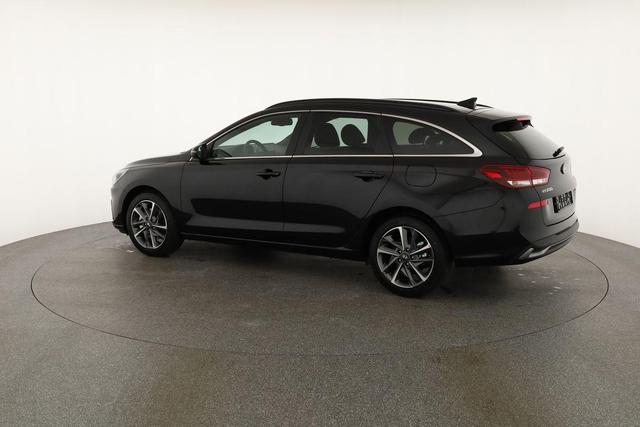 Hyundai i30 Kombi 1.0 T-GDI DCT Family, Navi, ACC, Side, Winter, 17-Zoll, Klimaautomatik 