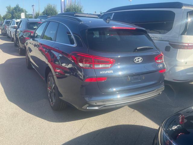 Hyundai i30 Kombi 1.0 T-GDI DCT Family, Navi, ACC, Side, Winter, 17-Zoll, Klimaautomatik 