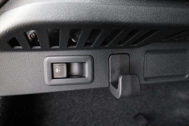 Skoda Kamiq Selection 1.0 TSI DSG Selection, AHK, Matrix, 16-Zoll, Kamera, Winter, 4-J Garantie 