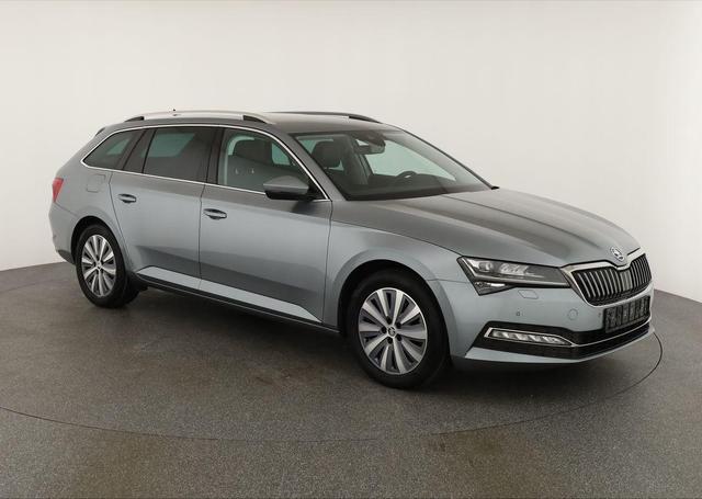 Skoda Superb Combi - Style 2.0 TDI DSG Style, Leder, Matrix, 1. Hand, Navi, Kamera