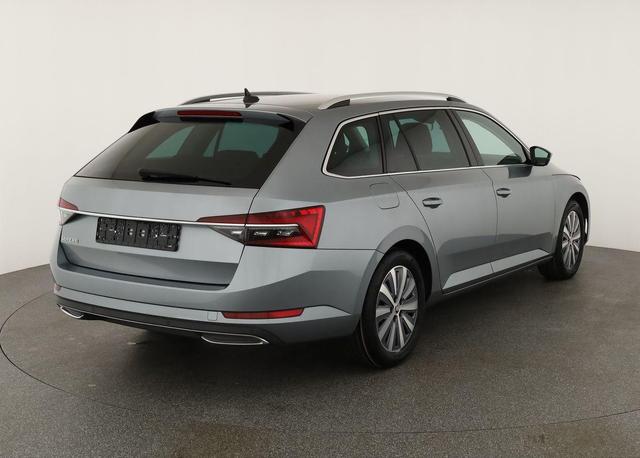 Skoda Superb Combi Style 2.0 TDI DSG Style, Leder, Matrix, 1. Hand, Navi, Kamera 