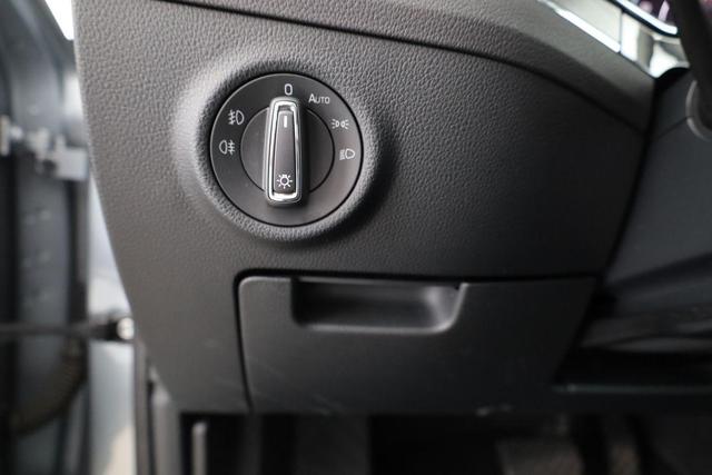 Skoda Superb Combi Style 2.0 TDI DSG Style, Leder, Matrix, 1. Hand, Navi, Kamera 