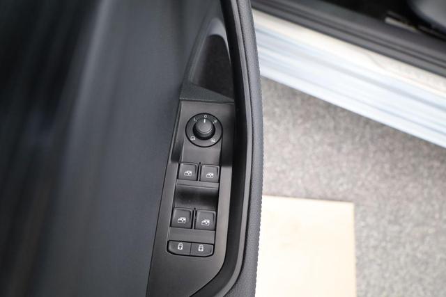 Skoda Superb Combi Style 2.0 TDI DSG Style, Leder, Matrix, 1. Hand, Navi, Kamera 