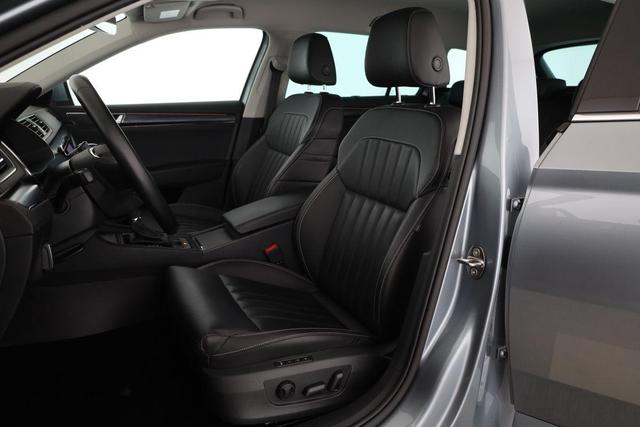 Skoda Superb Combi Style 2.0 TDI DSG Style, Leder, Matrix, 1. Hand, Navi, Kamera 