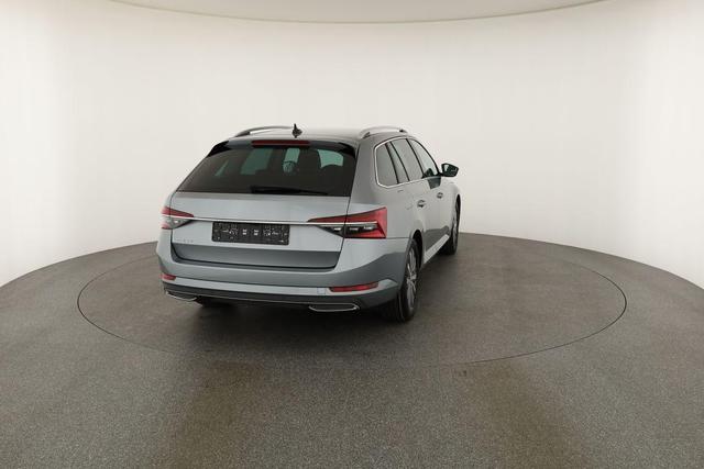 Skoda Superb Combi Style 2.0 TDI DSG Style, Leder, Matrix, 1. Hand, Navi, Kamera 
