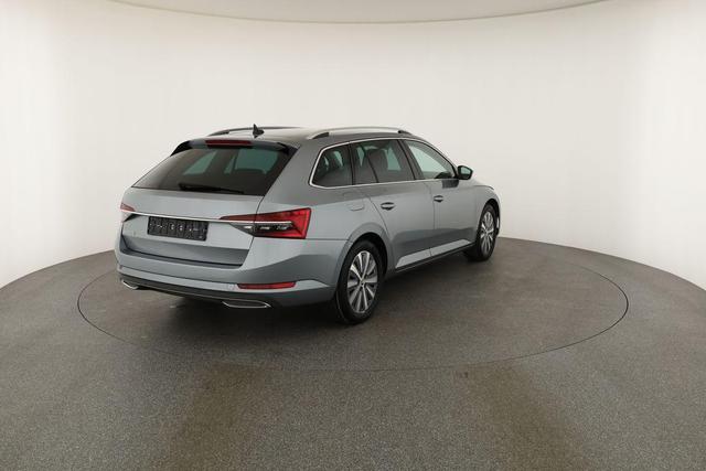 Skoda Superb Combi Style 2.0 TDI DSG Style, Leder, Matrix, 1. Hand, Navi, Kamera 
