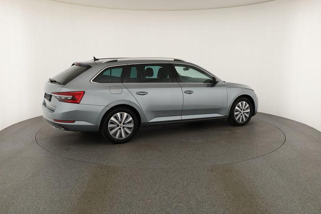 Skoda Superb Combi Style 2.0 TDI DSG Style, Leder, Matrix, 1. Hand, Navi, Kamera 