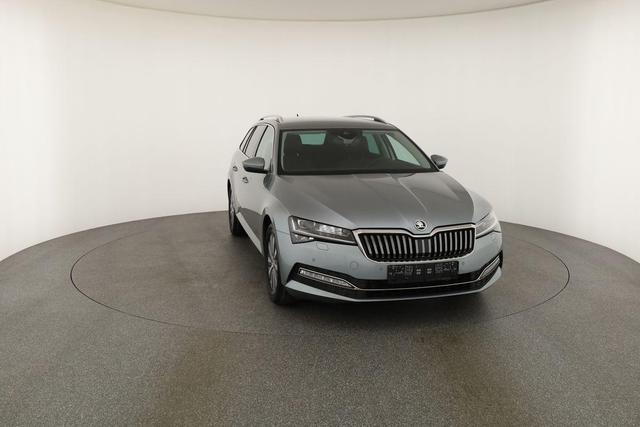 Skoda Superb Combi Style 2.0 TDI DSG Style, Leder, Matrix, 1. Hand, Navi, Kamera 