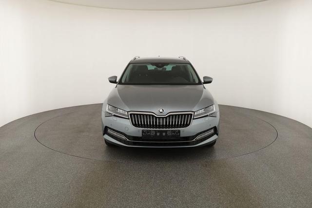 Skoda Superb Combi Style 2.0 TDI DSG Style, Leder, Matrix, 1. Hand, Navi, Kamera 