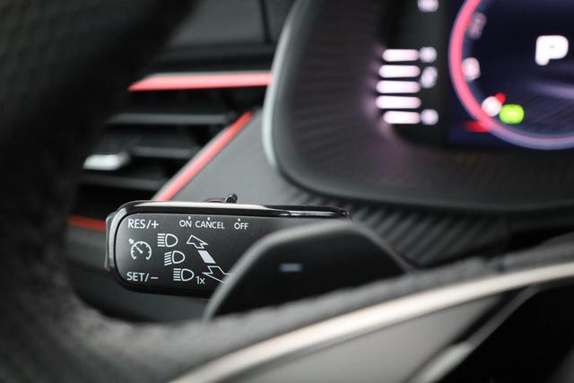 Skoda Kamiq Monte Carlo 1.0 TSI DSG Carlo, AHK, Navi, Matrix, 18-Zoll, Pano, 5-J Garantie 
