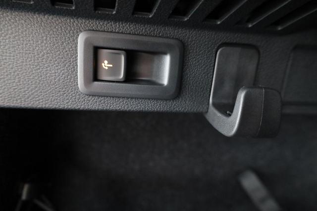Skoda Kamiq Monte Carlo 1.5 TSI DSG Carlo, AHK, Navi, Matrix, 18-Zoll, Side, ACC, Pano, 5-J Garantie 