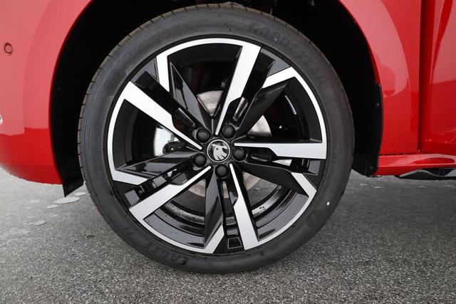 Skoda Kamiq Monte Carlo 1.5 TSI DSG Carlo, AHK, Navi, Matrix, 18-Zoll, Side, ACC, Pano, 5-J Garantie 