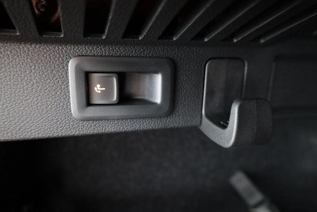 Skoda Kamiq Monte Carlo 1.5 TSI DSG Carlo, AHK, Navi, Matrix, 18-Zoll, Side, ACC, Pano, 5-J Garantie 