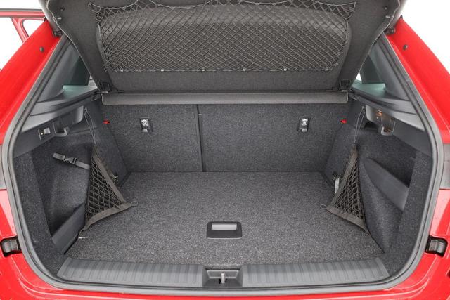 Skoda Kamiq Monte Carlo 1.5 TSI DSG Carlo, AHK, Navi, Matrix, 18-Zoll, Side, ACC, Pano, 5-J Garantie 