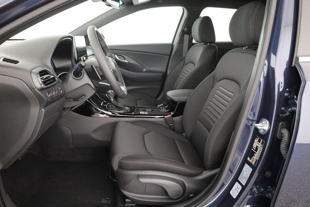 Hyundai i30 Kombi 1.0 T-GDI DCT Family, Navi, ACC, Side, Winter, 17-Zoll, Klimaautomatik 