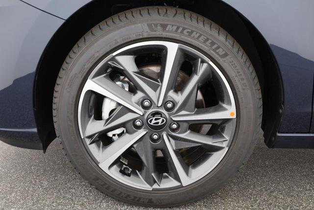 Hyundai i30 Kombi 1.0 T-GDI DCT Family, Navi, ACC, Side, Winter, 17-Zoll, Klimaautomatik 