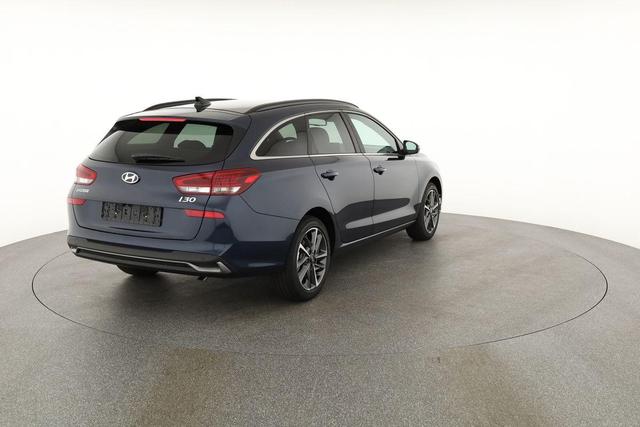 Hyundai i30 Kombi 1.0 T-GDI DCT Family, Navi, ACC, Side, Winter, 17-Zoll, Klimaautomatik 